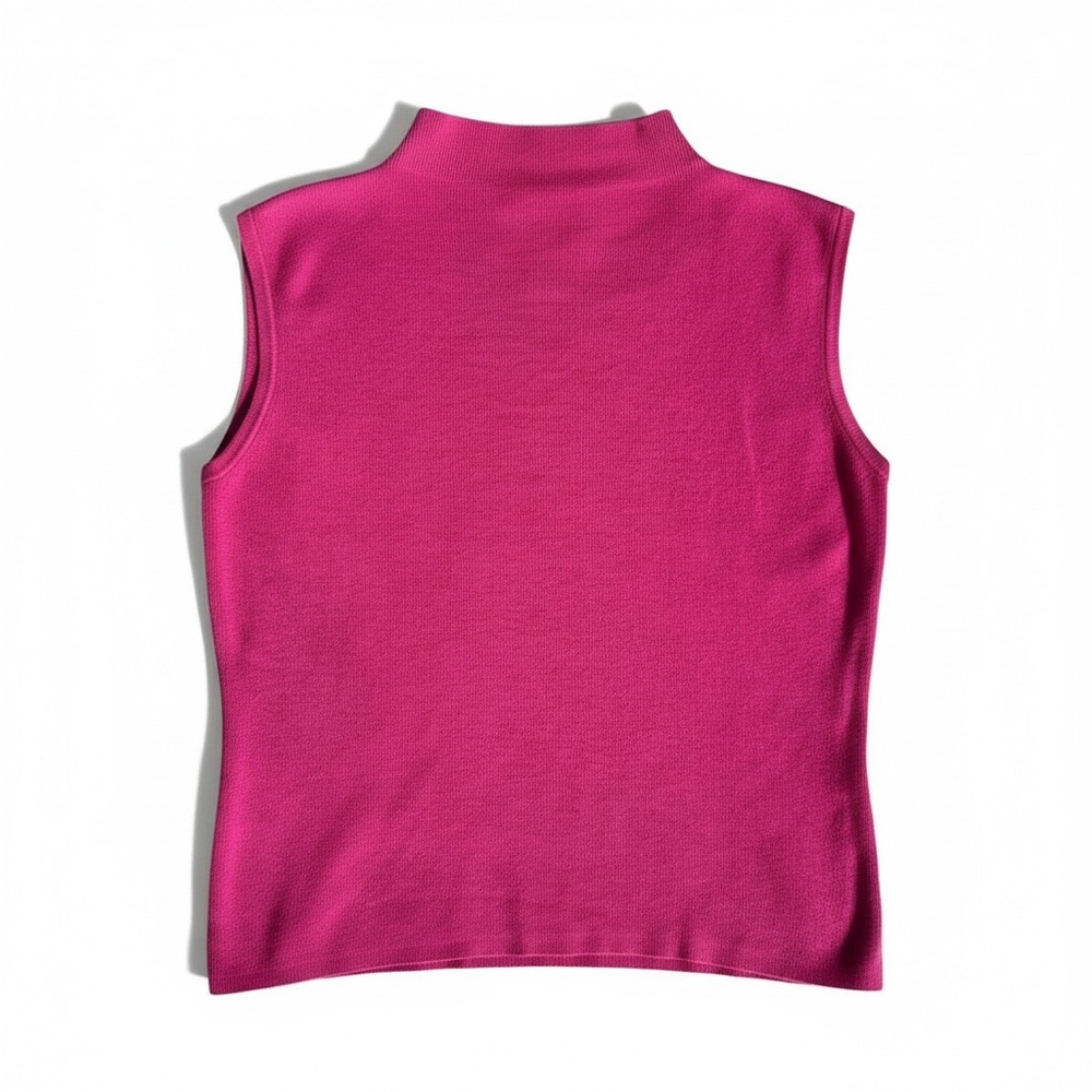 Pink short-sleeved scoop neck sweater